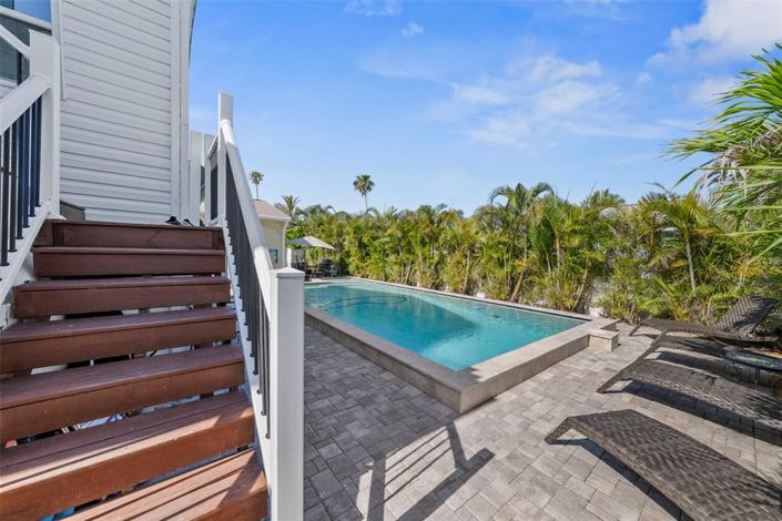 Image No.30-3 Bed Property for sale