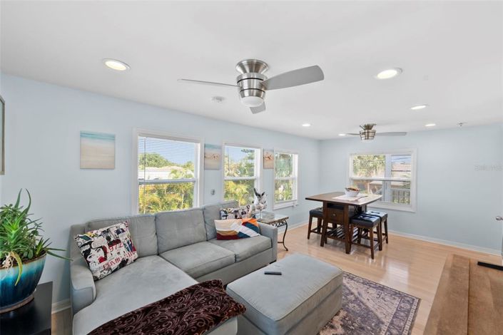 Image No.34-3 Bed Property for sale