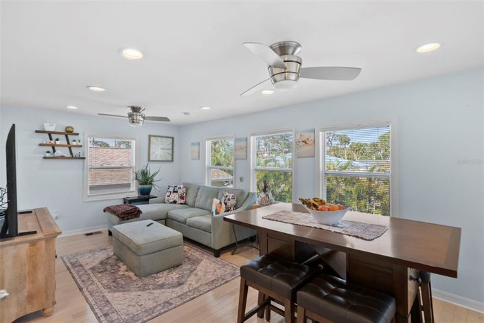 Image No.36-3 Bed Property for sale