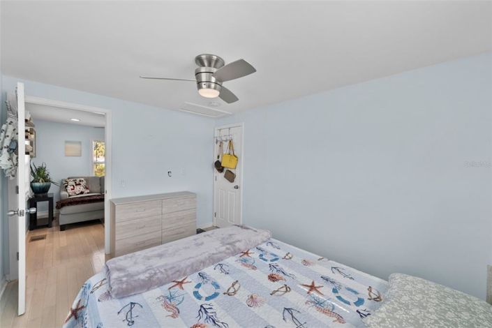 Image No.38-3 Bed Property for sale