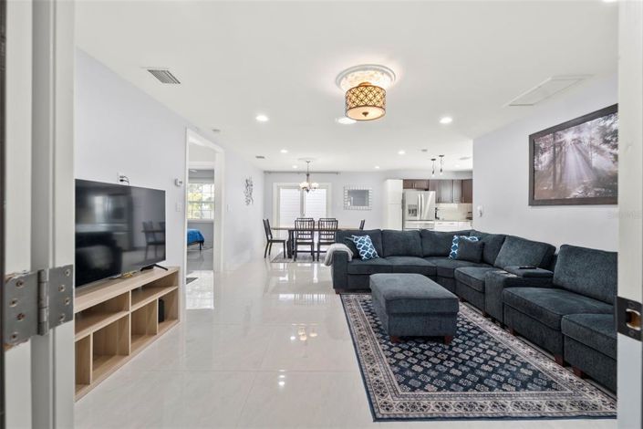 Image No.4-3 Bed Property for sale