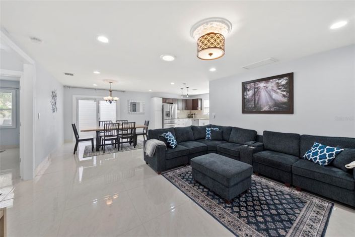 Image No.5-3 Bed Property for sale