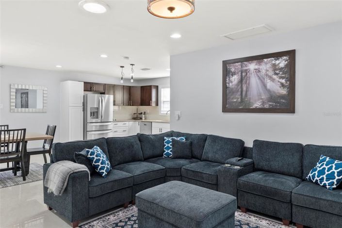 Image No.6-3 Bed Property for sale