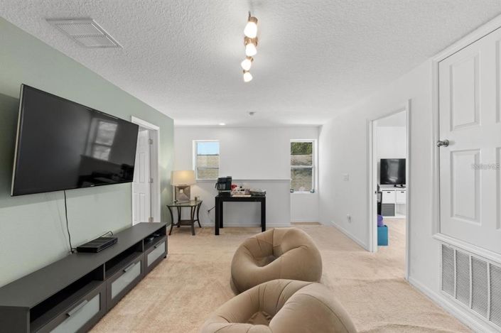 Image No.17-5 Bed Property for sale