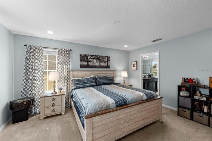 Image No.18-5 Bed Property for sale