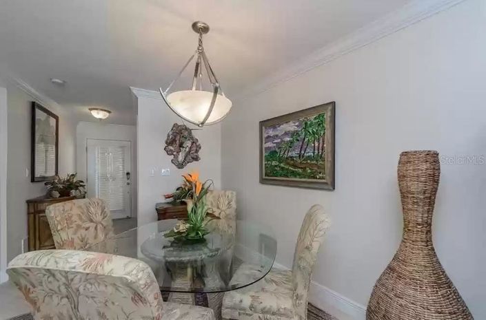 Image No.11-2 Bed Property for sale