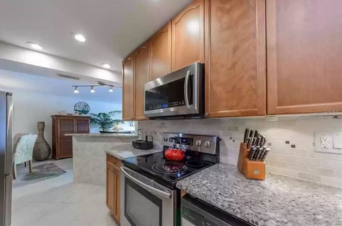 Image No.14-2 Bed Property for sale