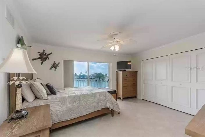 Image No.17-2 Bed Property for sale