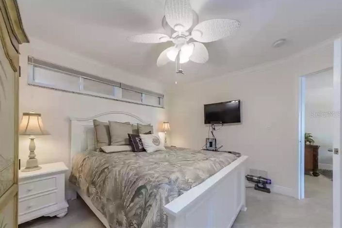 Image No.20-2 Bed Property for sale