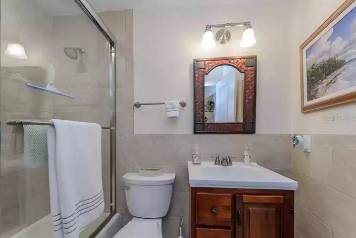 Image No.21-2 Bed Property for sale