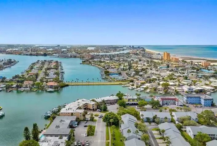 Image No.30-2 Bed Property for sale