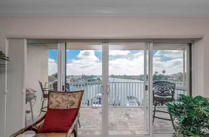 Image No.7-2 Bed Property for sale