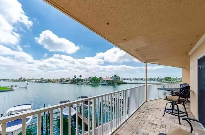 Image No.9-2 Bed Property for sale