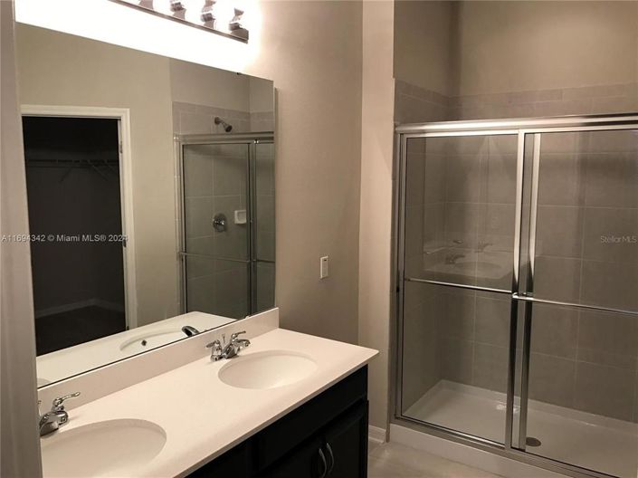 Image No.5-Propriété de 3 chambres à vendre à Kissimmee