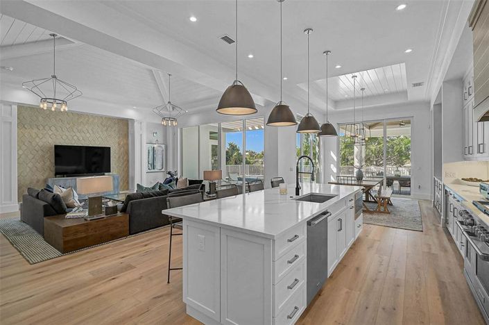 Image No.11-3 Bed Property for sale