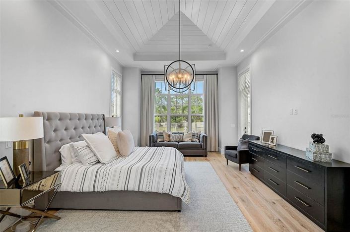 Image No.17-3 Bed Property for sale