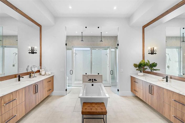 Image No.23-3 Bed Property for sale