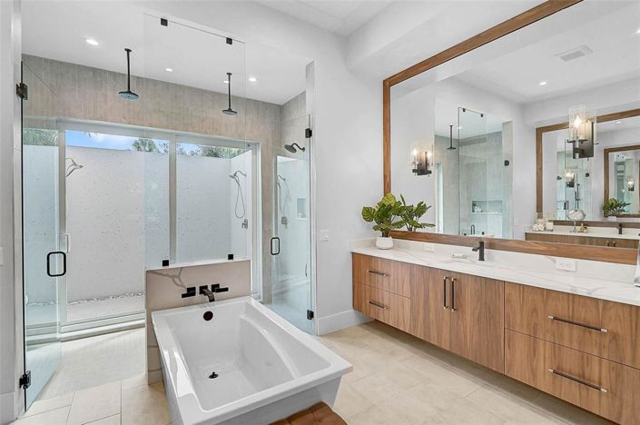 Image No.24-3 Bed Property for sale