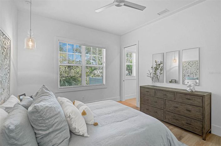 Image No.27-3 Bed Property for sale