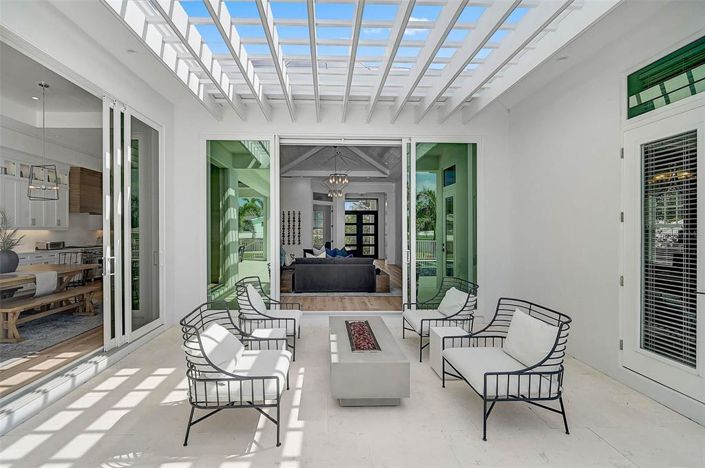 Image No.40-3 Bed Property for sale