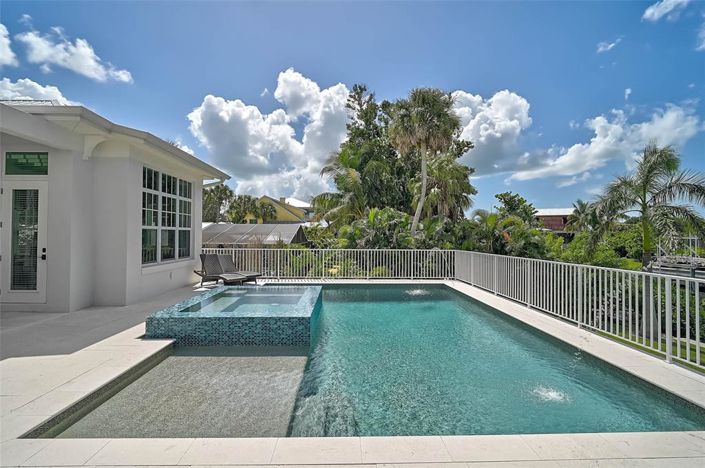 Image No.46-3 Bed Property for sale