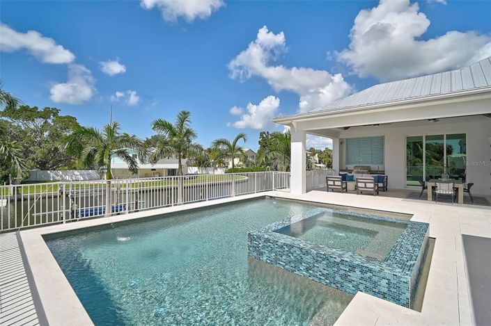 Image No.49-3 Bed Property for sale