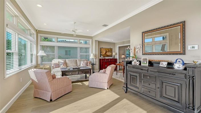 Image No.26-4 Bed Property for sale