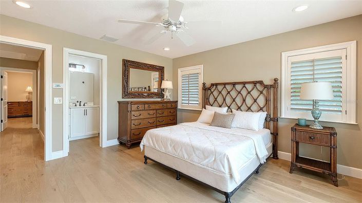 Image No.43-4 Bed Property for sale