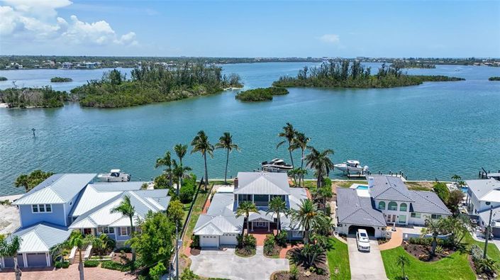 Image No.5-4 Bed Property for sale