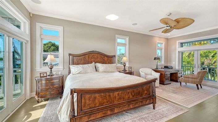 Image No.50-4 Bed Property for sale