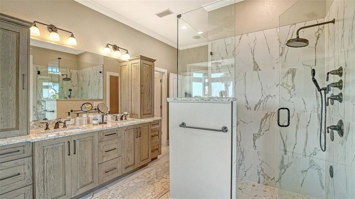 Image No.56-4 Bed Property for sale