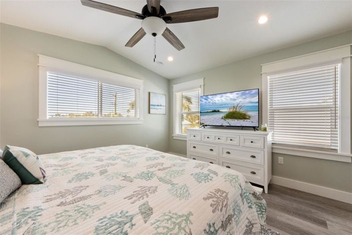 Image No.20-4 Bed Property for sale