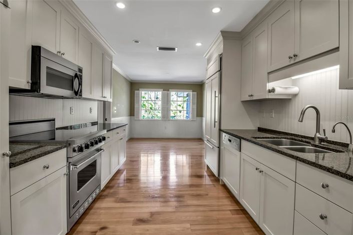 Image No.14-4 Bed Property for sale