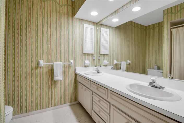 Image No.33-4 Bed Property for sale