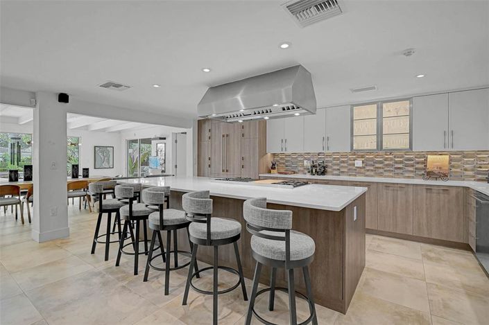 Image No.14-3 Bed Property for sale