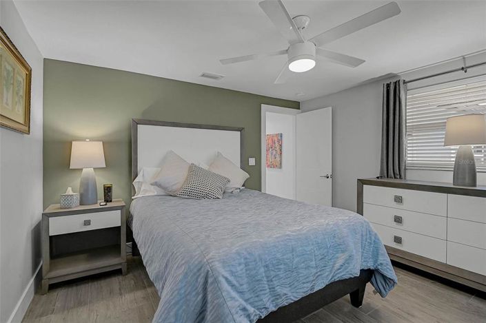 Image No.24-3 Bed Property for sale