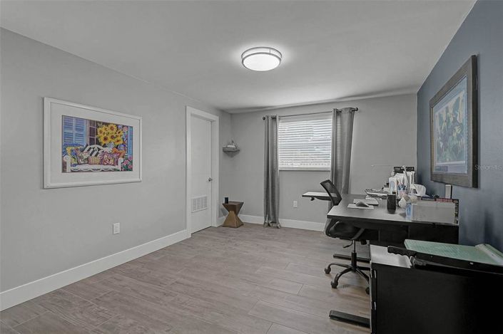 Image No.25-3 Bed Property for sale