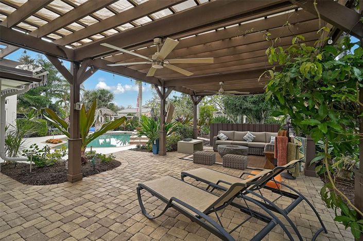 Image No.37-3 Bed Property for sale