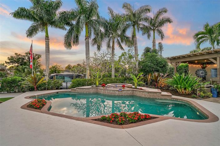 Image No.41-3 Bed Property for sale