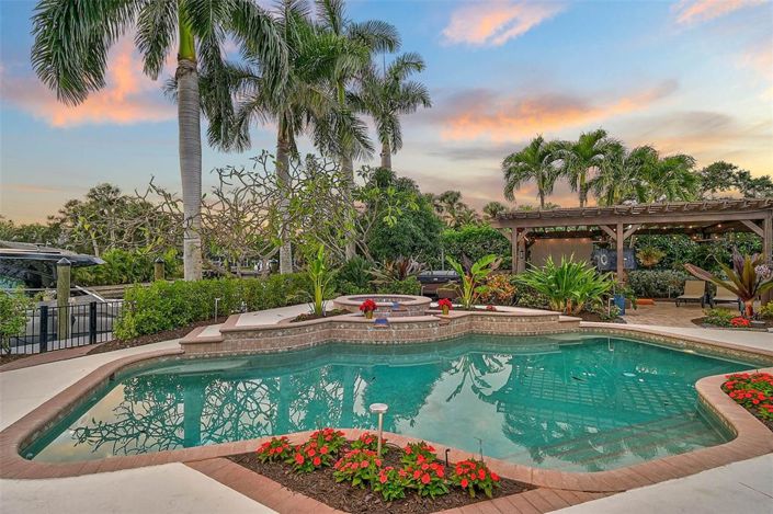 Image No.43-3 Bed Property for sale