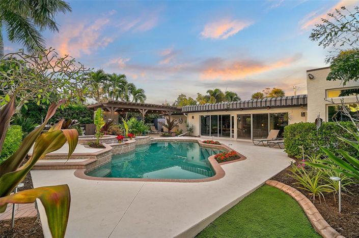 Image No.46-3 Bed Property for sale