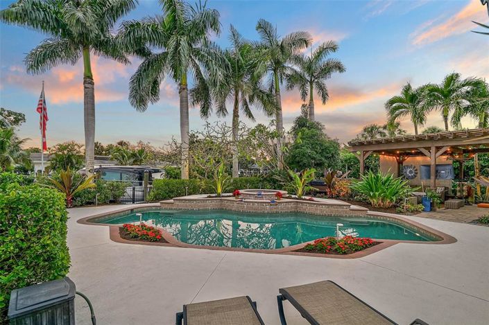 Image No.51-3 Bed Property for sale