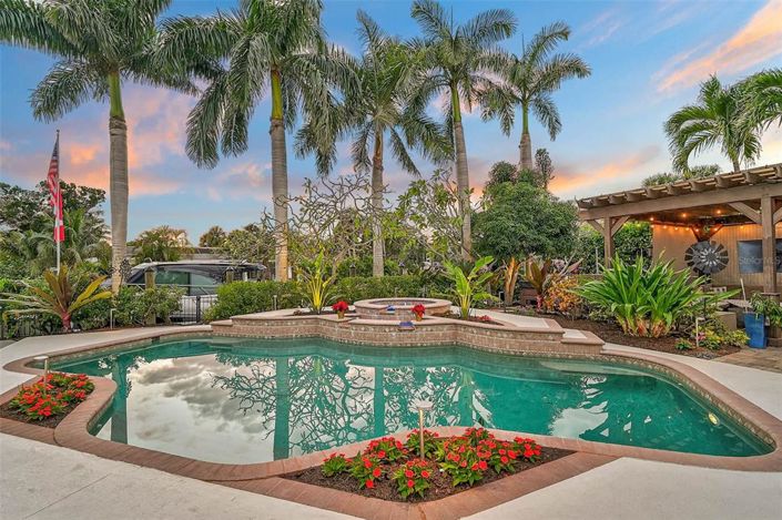 Image No.52-3 Bed Property for sale