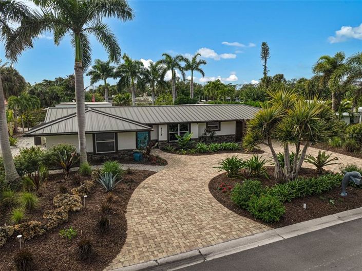 Image No.55-3 Bed Property for sale