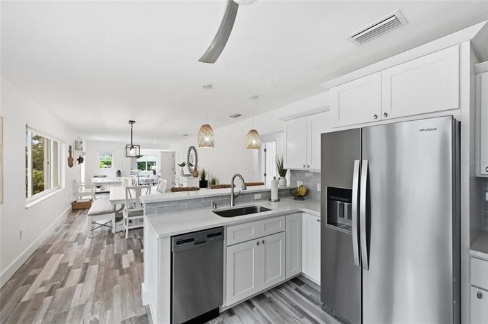 Image No.22-2 Bed Property for sale