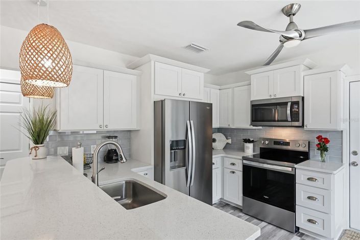 Image No.23-2 Bed Property for sale