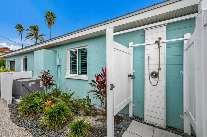 Image No.40-2 Bed Property for sale