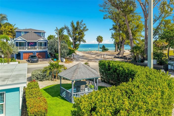 Image No.43-2 Bed Property for sale