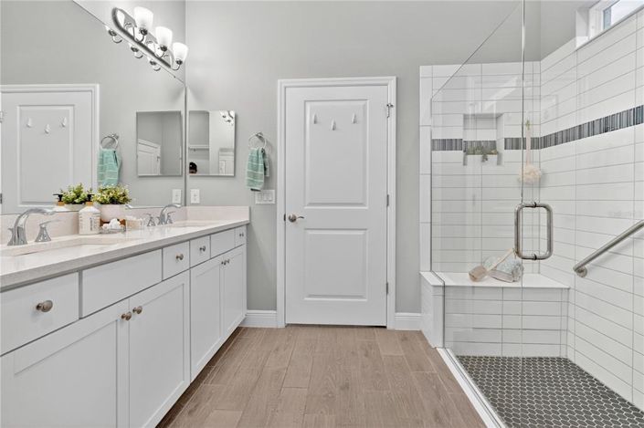 Image No.14-3 Bed Property for sale