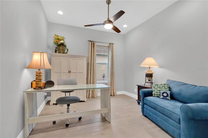 Image No.17-3 Bed Property for sale